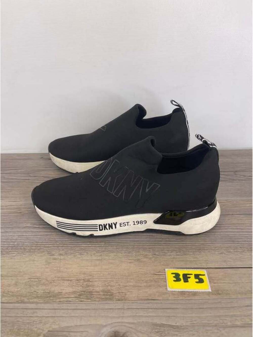 DKNY Slip-On Sneakers Women's Size 6.5